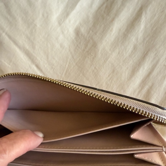 Louis Vuitton Cream Monogram Zip Wallet - Picture 4 of 13